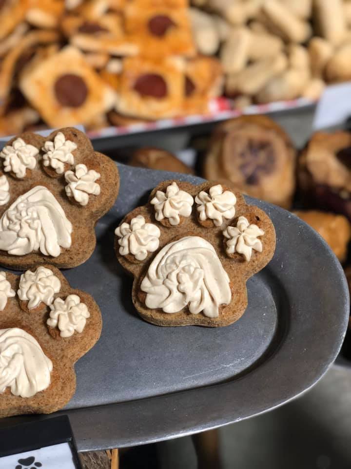Susie cakes dog treats on sale